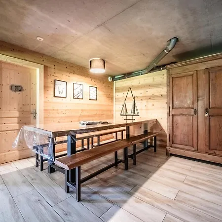 Robert Folliet - 15p Chalet Abondance